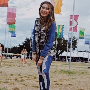 Meet your Posher, Savannah